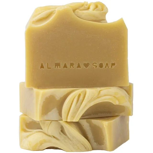Almara Soap Natural Creamy Carrot ručně vyráběné mýdlo 90 g
