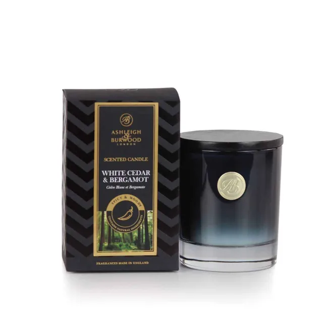 Ashleigh & Burwood London Vonná svíčka SIGNATURE - WHITE CEDAR & BERGAMOT, 140g