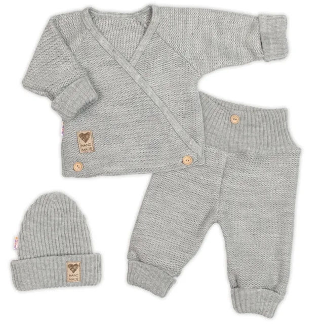 Baby Nellys Rostoucí pletený zavinovací svetřík, kalhoty a čepice, 3D - šedá, vel. 68/74