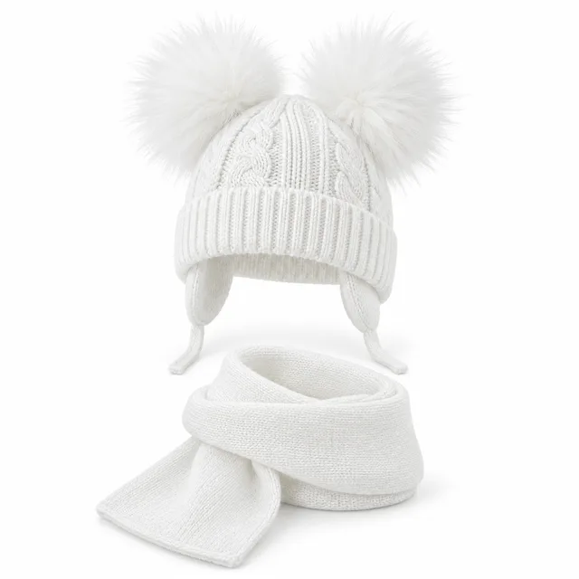 Baby Nellys Zimní čepička s šálou - chlupáčkové bambulky - bílá