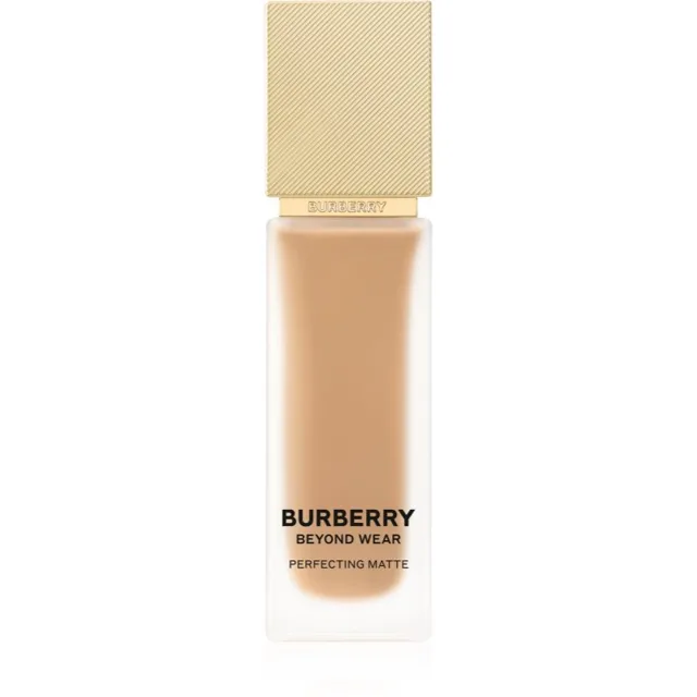 Burberry Beyond Wear Perfecting Matte Foundation tekutý make-up s matným finišem odstín Medium-Deep Warm 90 30 ml