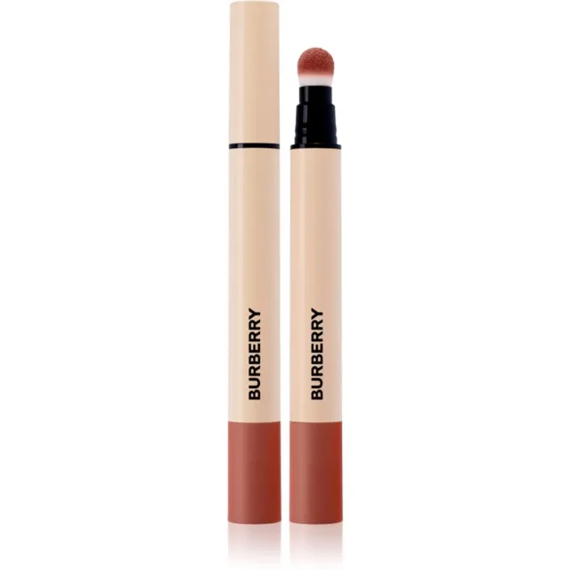 Burberry Brit Matte Veil matná hydratační tekutá rtěnka odstín Red Brick 656 3 ml