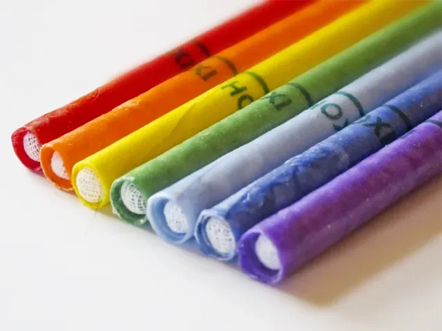 Čakrové tělové svíce HOXI 7 ks v plátěném pytlíku
