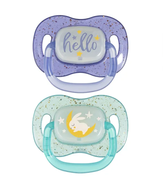 Canpol babies Svítící silikonový dudlík symetrický 6–18m 2 ks kluk