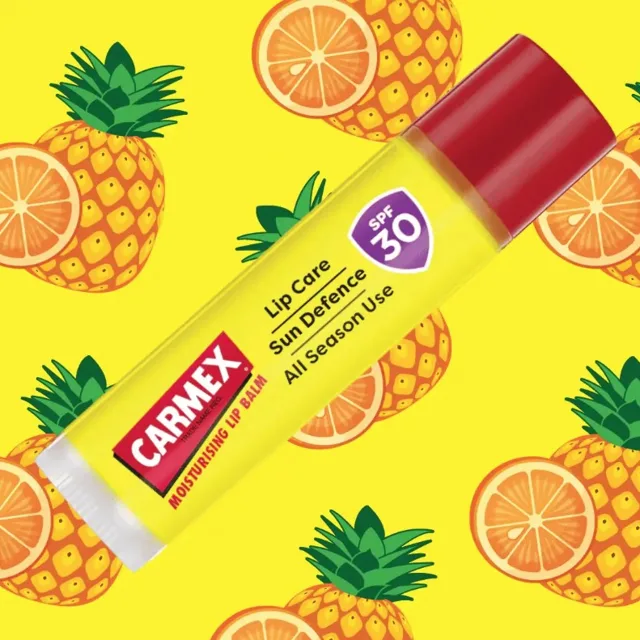 CARMEX hydratační balzám na rty SPF 30 s příchutí tropického ovoce 4,25 g Datum spotřeby: 05/26