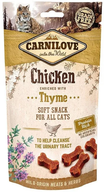 CARNILOVE Semi moist snacks delikátní pamlsky s kuřecím masem a tymiánem 50 g