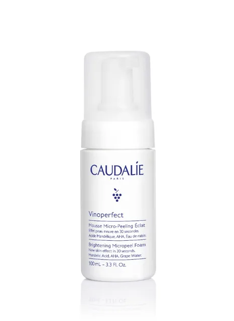 Caudalie Vinoperfect Brightening Micropeel Foam mikropeelingová čisticí pěna 100 ml