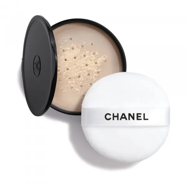 CHANEL POUDRE UNIVERSELLE LIBRE - REFILL ON-THE-GO FORMAT SYPKÝ PUDR S PŘIROZENÝM FINIŠEM. CESTOVNÍ FORMÁT - 30 MEDIUM - NÁPLŇ 6 g