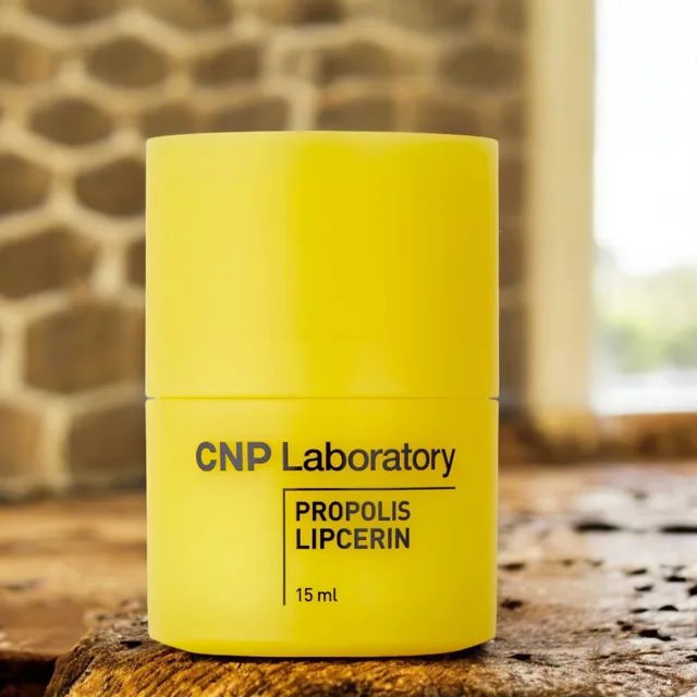 CNP LABORATORY - Propolis Lipcerin - Hloubkově vyživující, regenerující a hydratační balzám na rty s propolisem - 15 ml