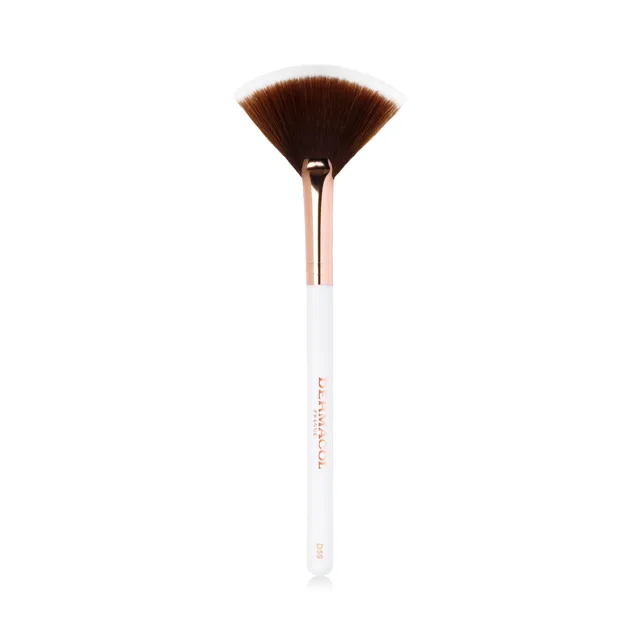 D59   Oprašující štětec s pouzdrem Dermacol - Oficiální e-shop Dermacol