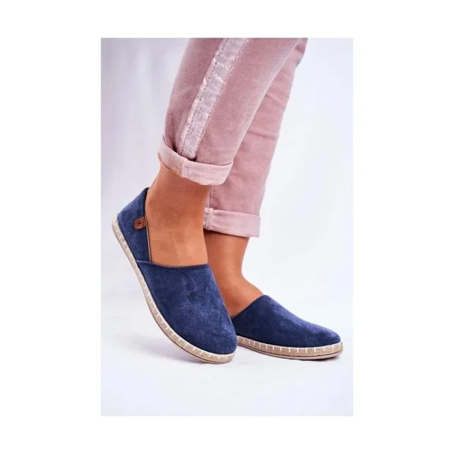 Dámské klasické espadrilky v tmavěmodré barvě v akci