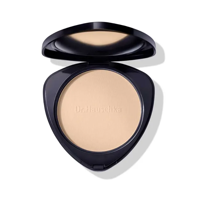 Dr. Hauschka Compact powder 02 Chestnut kompaktní pudr 8 g