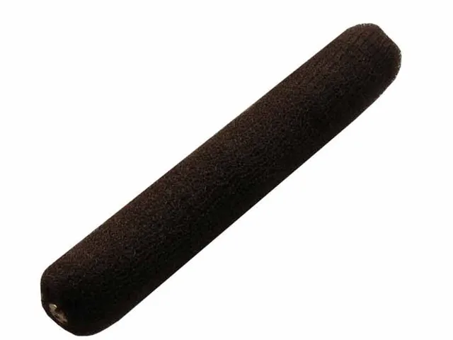 Duko vycpávka do vlasů podlouhlá,23cm s drukem 5102 tmavá