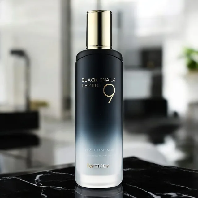 Farm Stay - Black Snail & Peptide 9 Perfect Emulsion - Peptidová emulze se šnečím mucinem pro omlazení pleti - 120 ml