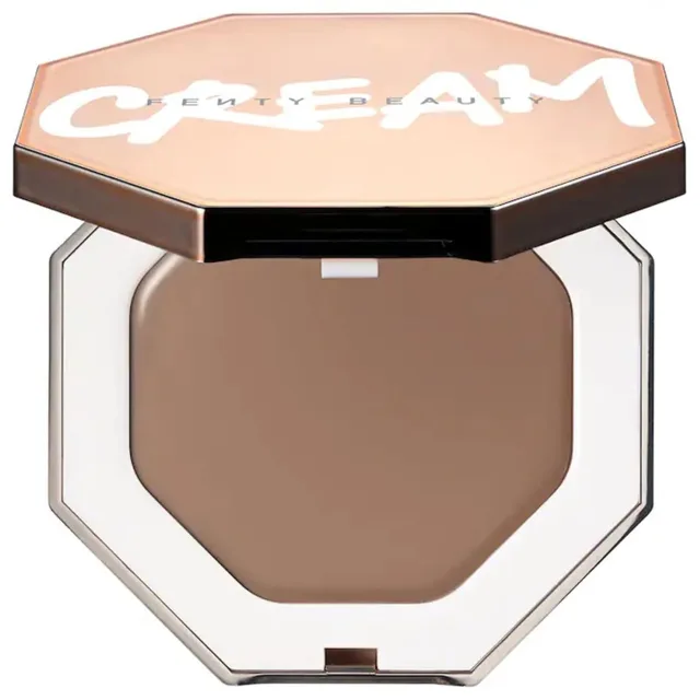 Fenty Beauty Krémový bronzer Cheeks Out Freestyle Cream Bronzer 6,23 g Amber