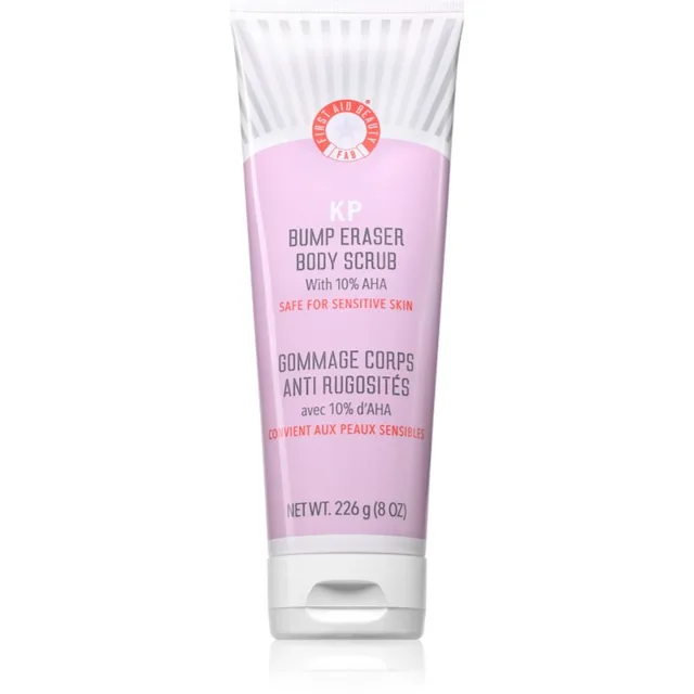 First Aid Beauty KP Bump Eraser Body Scrub zjemňující tělový peeling s AHA kyselinami 226 g