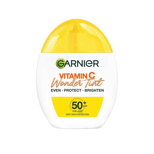 Garnier Vitamin C Wonder Tint SPF50+ odstín Medium tónovací fluid 40 ml