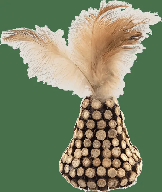 Hračka Magic Cat Natural Fun kužel s přírodními pírky a dřevem 13cm