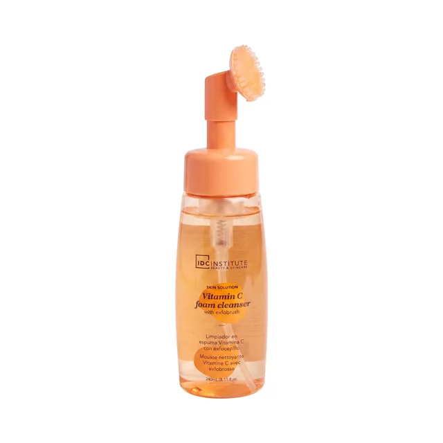 IDC Institute Čisticí pěna s vitaminem C a exfoliačním kartáčkem 240 ml (poškozený aplikátor)