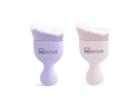 IDC INSTITUTE Štětec na make-up - mix barev 1 ks