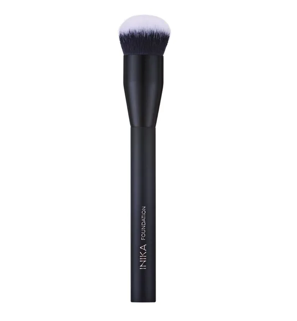 Inika Organic Štětec na make-up a pudr 1 ks