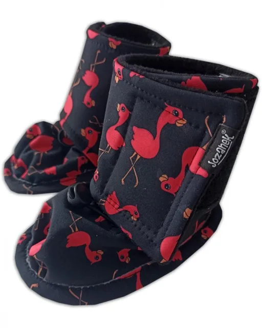 Jožánek Zimní softshellové capáčky pro miminka – plameňáci 6-12 M