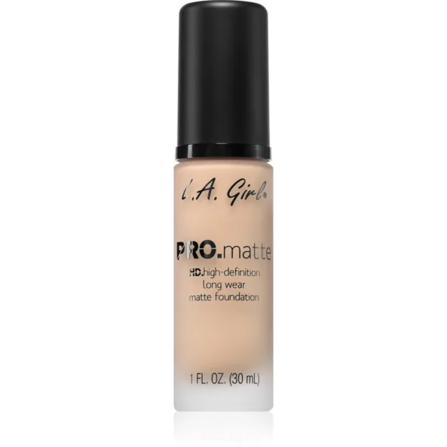 L.A. Girl Cosmetics PRO. Matte HD dlouhotrvající make-up s matným efektem odstín Beige 30 ml
