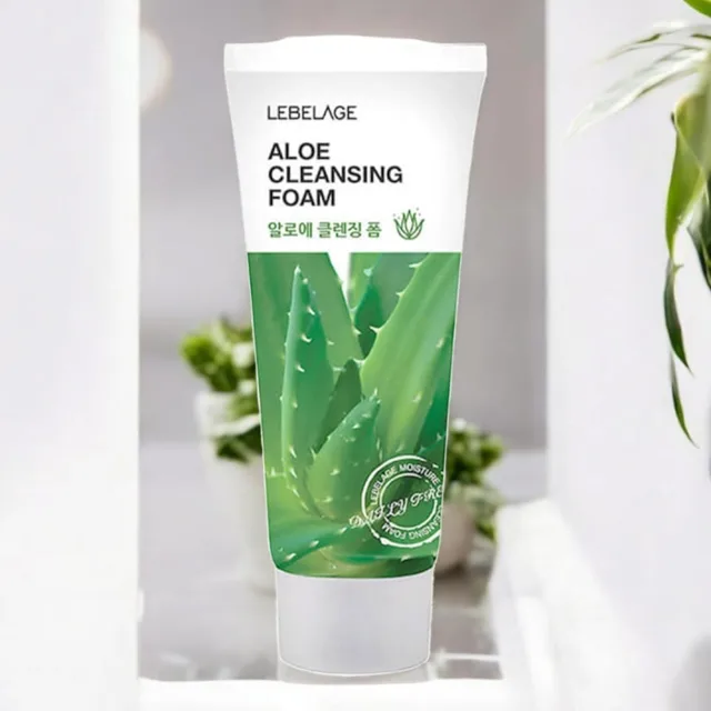 LEBELAGE - Aloe Cleansing Foam - Zklidňující čisticí pěna s Aloe Vera - 180 ml