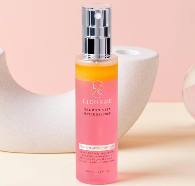 LICORNE - Salmon Vita Water Essence - Lososová vitamínová vodní esence - 100 ml