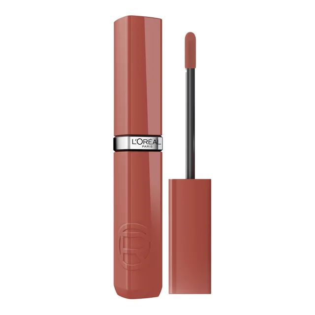 Loréal Paris Infaillible Laque Resistance odstín 320 Almond Nude tekutá rtěnka 4,3 ml