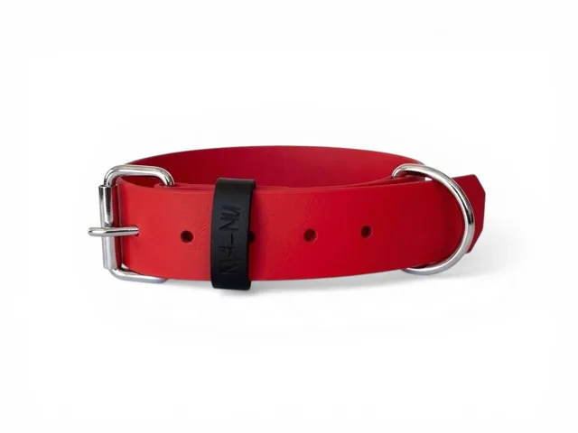 MA-NU Obojek Sweet Bloody, Červený, Kování: Chrom, Obvod: 35 - 45 cm, Šířka: 2,5 cm