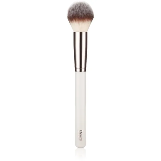 MUA Makeup Academy Brushes Finishing oválný štětec na pudr 1 ks