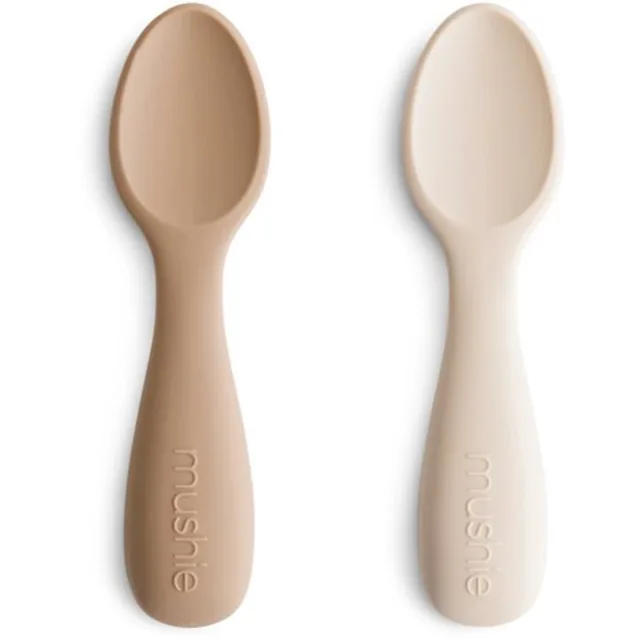 Mushie Toddler Starter Spoons lžička Natural/ Shifting Sand 12m+ 2 ks