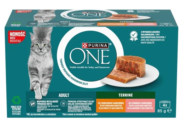 PURINA ONE Adult Terrine 4x85g s kuřetem a mrkví a s lososem a mrkví Kapsičky pro kočky