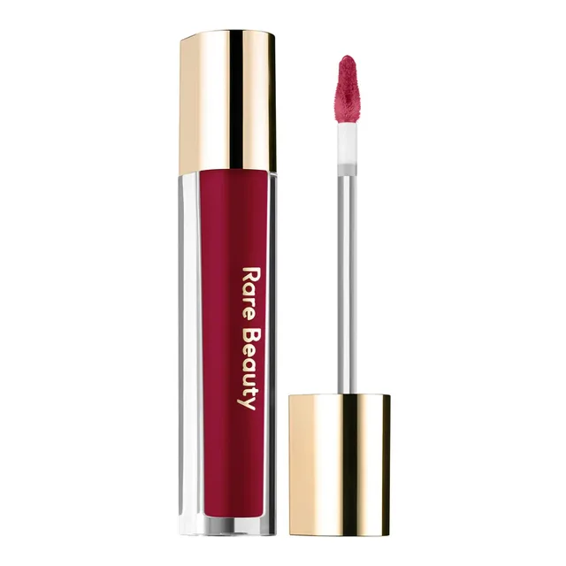 Rare Beauty Lesklý balzám na rty Stay Vulnerable (Glossy Lip Balm) 3,8 ml Nearly Berry