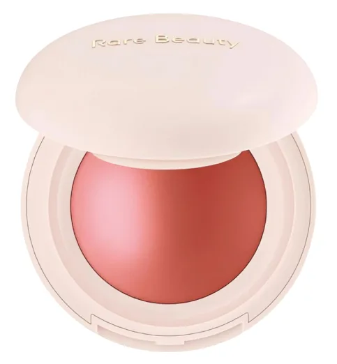 Rare Beauty Rozjasňující tvářenka Soft Pinch Blush Powder 2,8 g Love