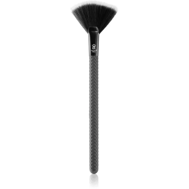 Royal and Langnickel MŌDA® PRO Highlight štětec na rozjasňovač 1 ks
