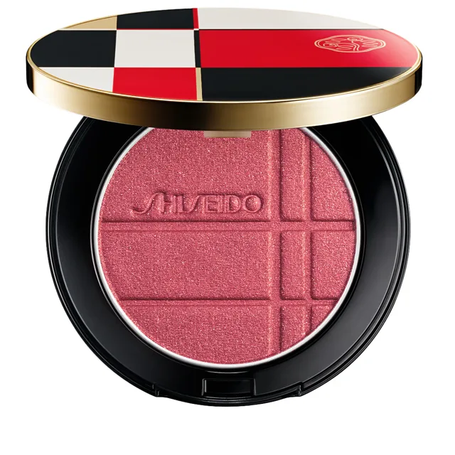 Shiseido Rozjasňující pudr Color + Glow Enhancer 7,2 g 05 Red Ruby