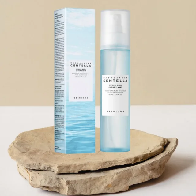 SKIN1004 - Madagascar Centella Hyalu-Cica Cloudy Mist - Hydratační a zklidňující mlha na obličej -  120 ml