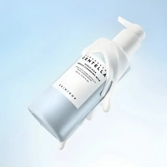 SKIN1004 - Madagascar Centella Hyalu-Cica Gentle Cleansing Milk - Jemné čisticí mléko s Centellou a kyselinou hyaluronovou - 200 ml