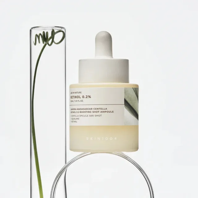 SKIN1004 -  Madagascar Centella Retinol 0.2 Boosting Shot Ampoule - Posilující retinolová ampule - 30 ml