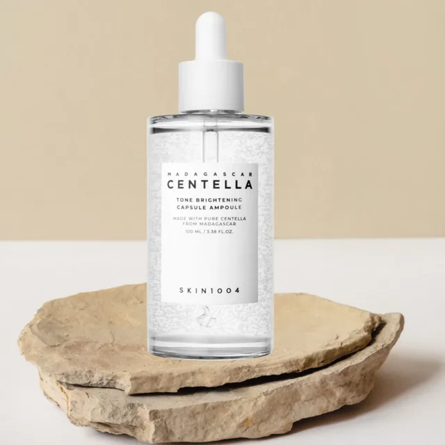 SKIN1004 - Madagascar Centella Tone Brightening Capsule Ampoule - Rozjasňující ampule s pupečníkem asijským - 50 ml