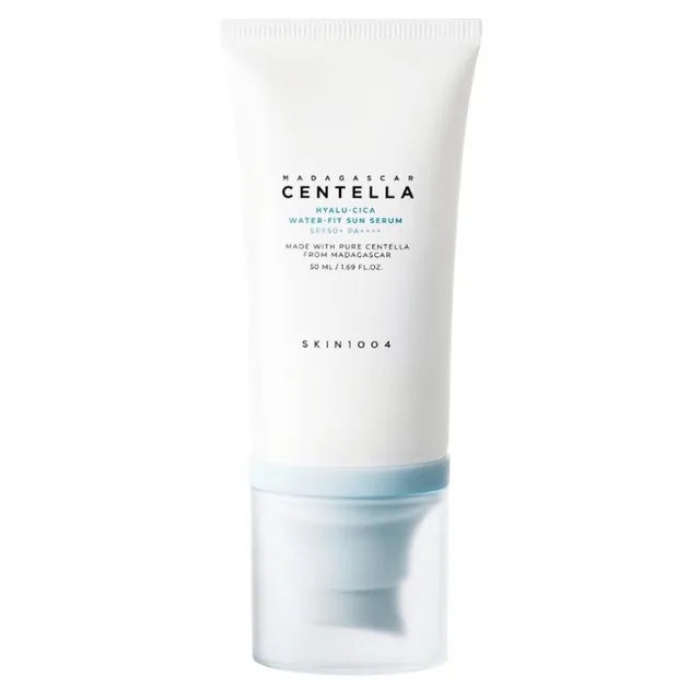SKIN1004 - Madagaskar Centella Hyalu-Cica Water-Fit Sun Serum SPF50+ PA++++ - Hydratační opalovací krém - 50 ml