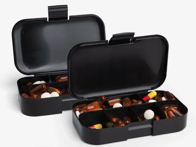 SmartShake Pill Box Organizer, set dvou zásobníků na kapsle, černý s motivem Batman