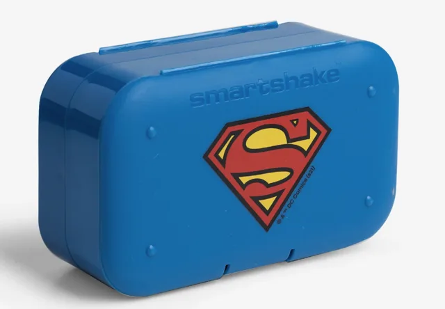 SmartShake Pill Box Organizer, set dvou zásobníků na kapsle, modrý s motivem Superman