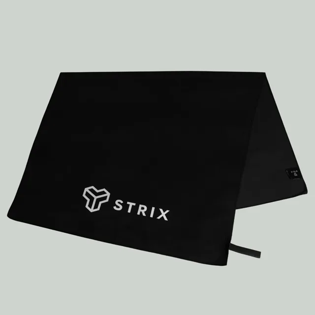 STRIX Sportovní ručník Medium Essential Black