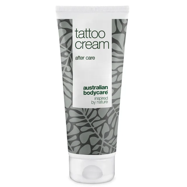 Tattoo Krém – Zklidňuje, vyživuje a udržuje barvy — Tattoo Krém s panthenolem a ricinovým olejem hydratuje, chrání a pomáhá udržet tetování jasné a pokožku jemnou.