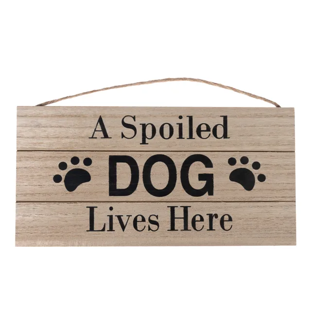 TIAKI cedule na dveře "A Spoiled Dog Lives Here" - 1 kus