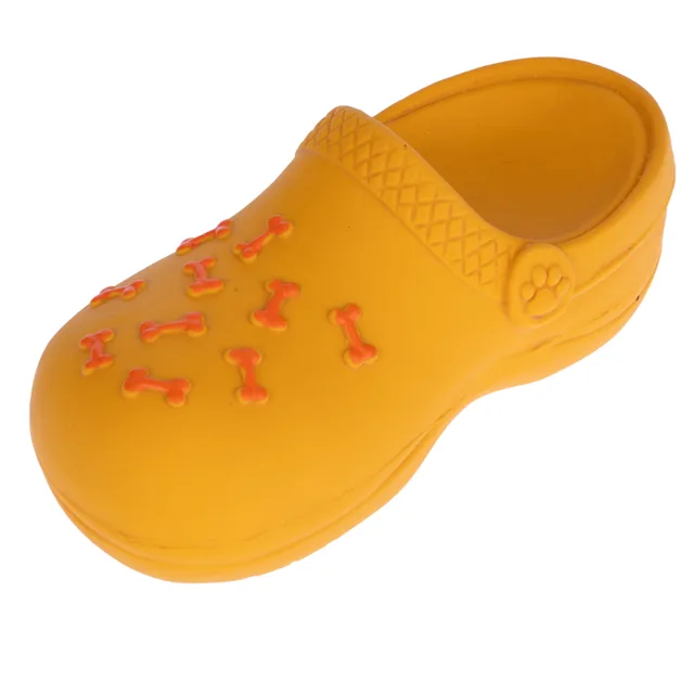 TIAKI hračka pro psy latexová bota - D 15 x Š 6,5 x V 6,5 cm