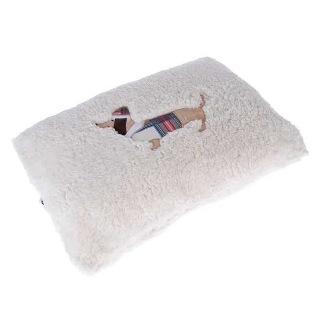 TIAKI polštář vtipný zimní pes - D 50 x Š 30 cm